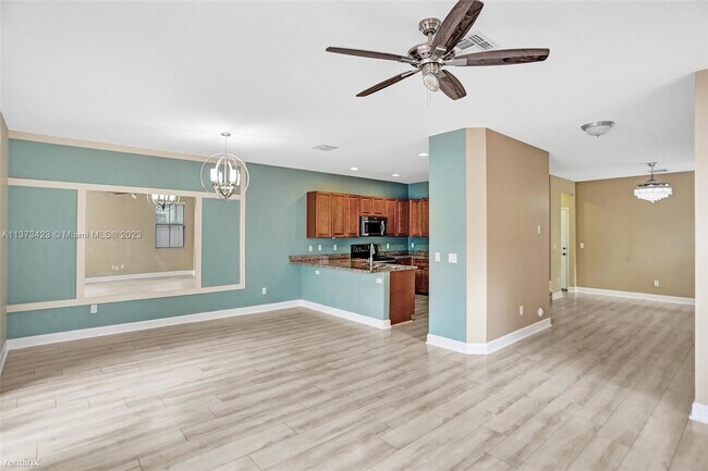 Building Photo - 4 br, 2.5 bath House - 4616 NW 59th St