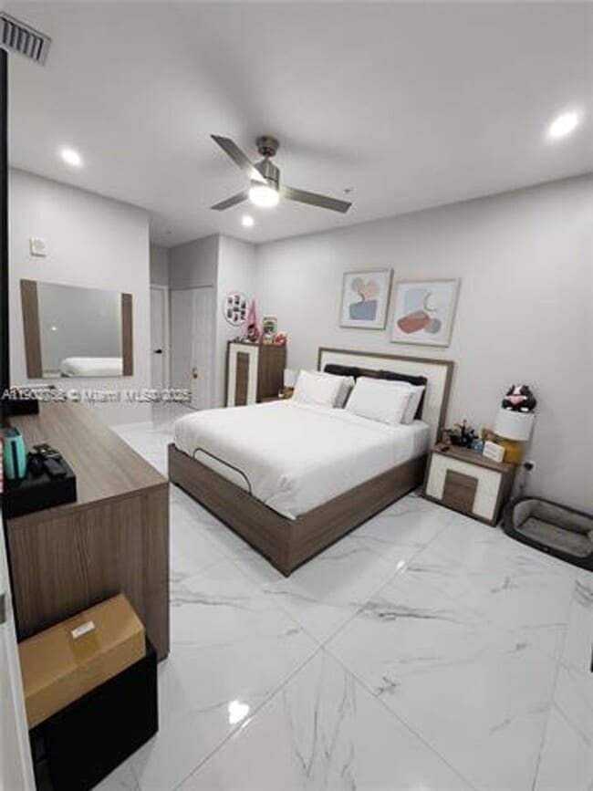 Building Photo - 8363 NW 41st St