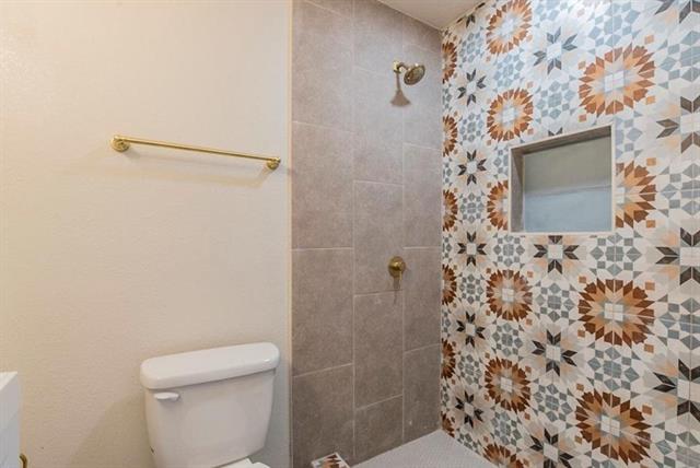 Building Photo - 1821 E Grauwyler Rd