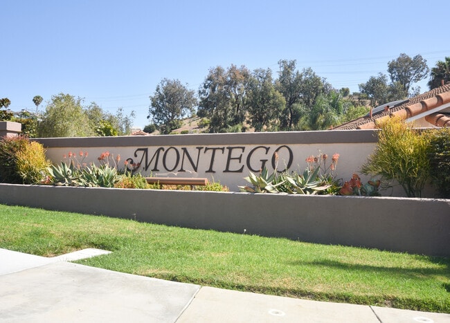 Building Photo - Beautiful 1 Story Home Walking Distance to...