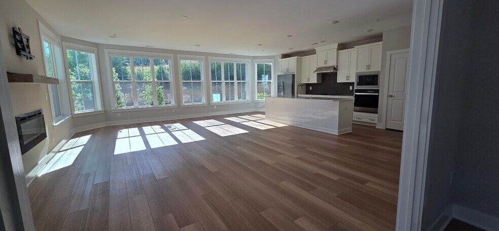 Building Photo - 11549 Helmond Way