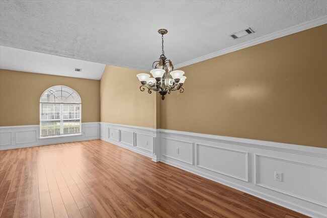 Building Photo - 229 Nicklaus Ct