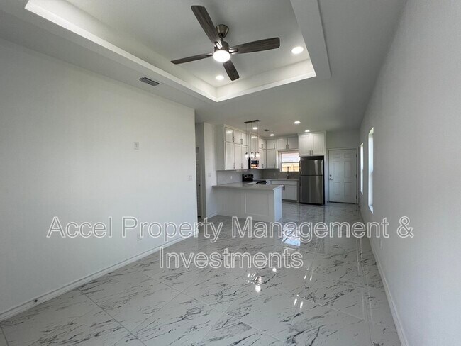 Building Photo - 2011 Selena St