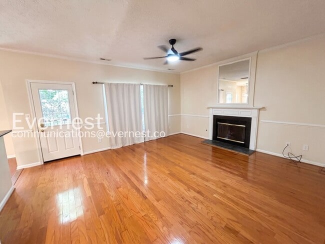 Building Photo - 4 Bed - 2.5 Bath Spacious Home with Modern Amenities and Community Perks / Available Now!