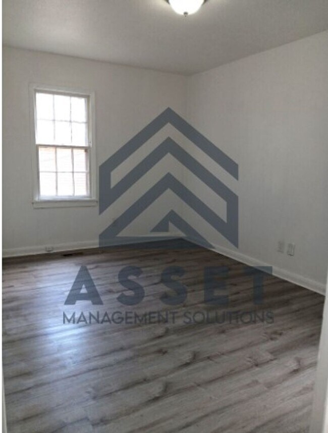 Building Photo - 413 E Northrup Dr