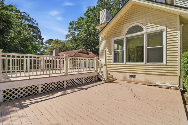 Building Photo - Wilmington Island Home for Lease