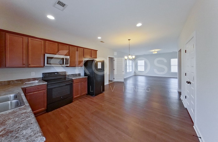 Building Photo - 464 White Oak Cir