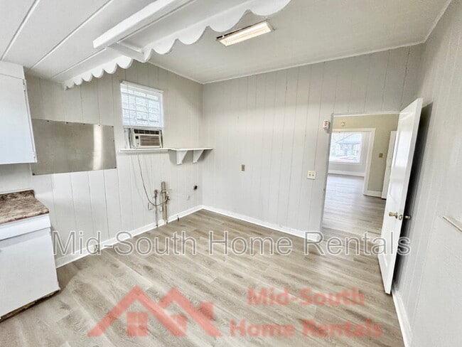 Building Photo - 3592 Vivia Ave