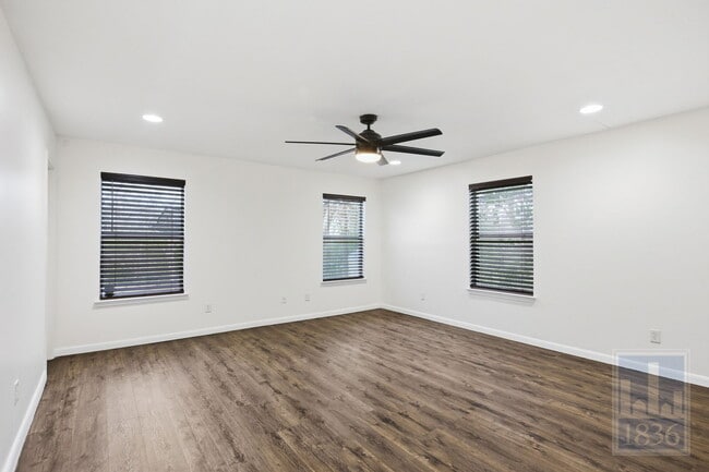 Building Photo - 2003 Tillery St