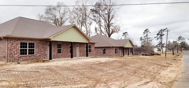 Building Photo - 145 Canterberry St