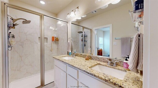 Building Photo - 918 Fork Ct