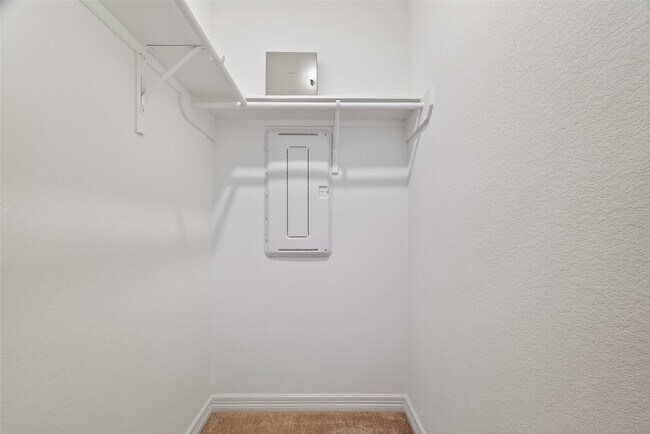 Building Photo - 2131 Islawild Wy