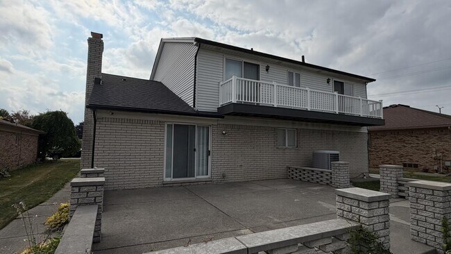 Building Photo - 36868 Melbourne Dr