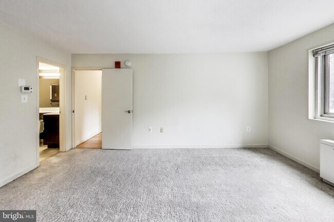 Building Photo - 7333 New Hampshire Ave