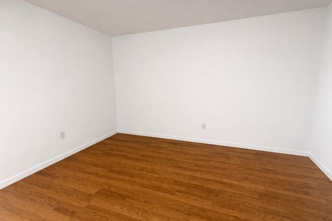 Building Photo - 425 Hawthorne St