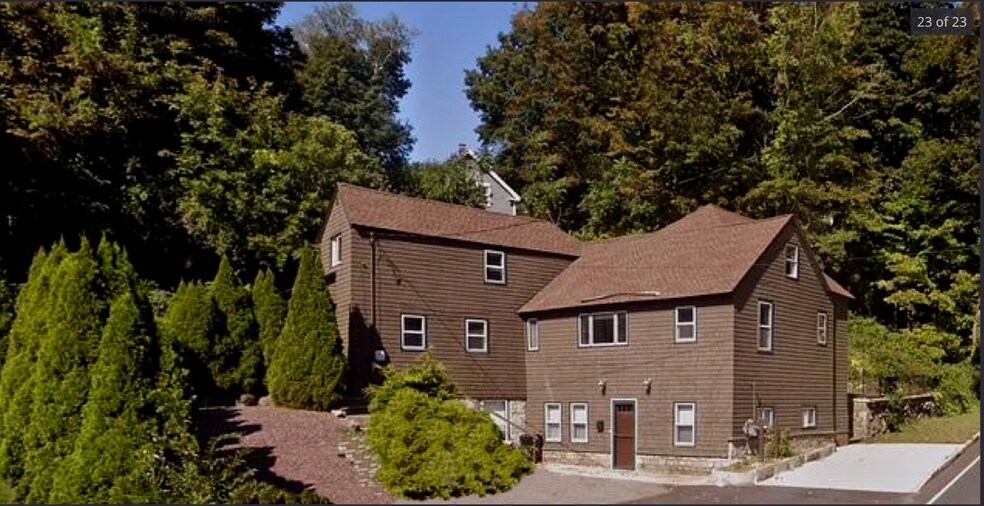 Building Photo - 4 Shawsheen Rd