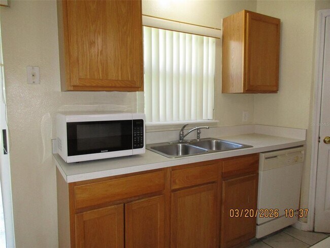 Building Photo - 11879 Bentry St