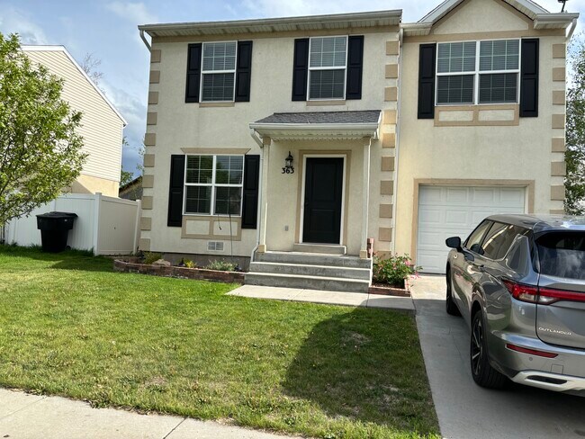 Front of home - 363 Royal Troon Dr