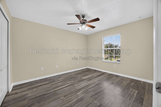 Building Photo - 10709 Savannah Landing Cir