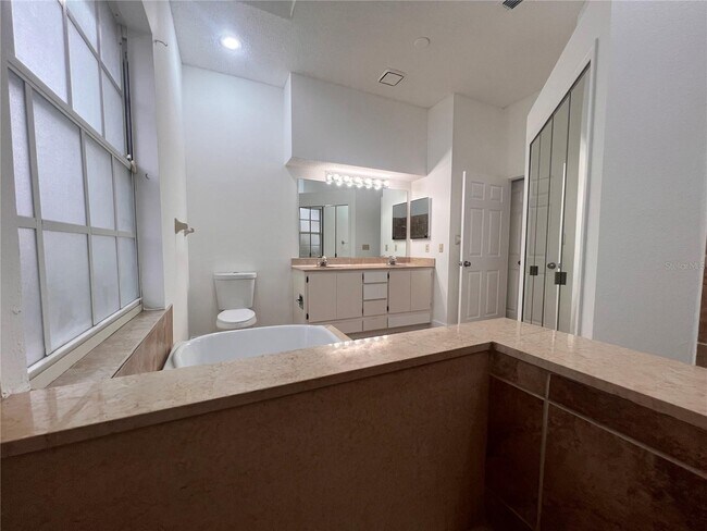 Building Photo - 9224 Sunflower Dr