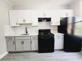 Building Photo - 230 Grant Ave