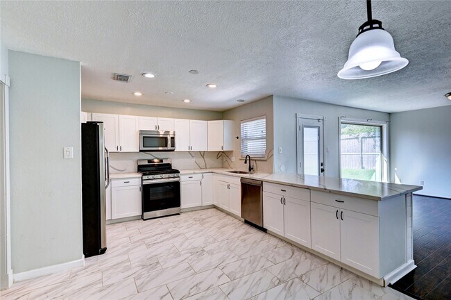 Building Photo - 5103 Temple Bell Dr
