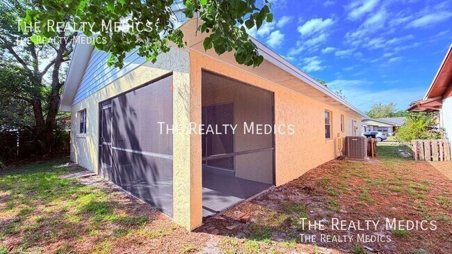 Building Photo - 10609 Wyndcliff Dr