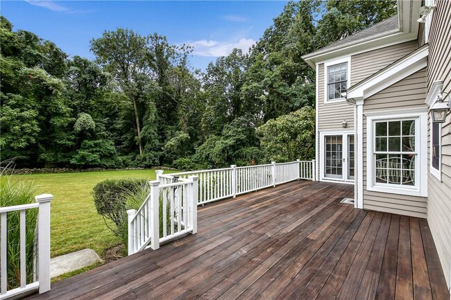 Building Photo - 34 Saxon Wood Rd