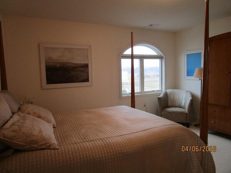 bedroom 2, 4-poster queen bed, view to east - 103 Summer St