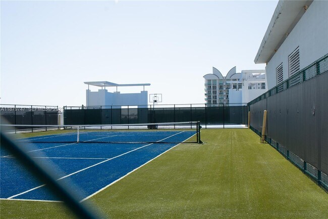 Building Photo - 7928 East Dr