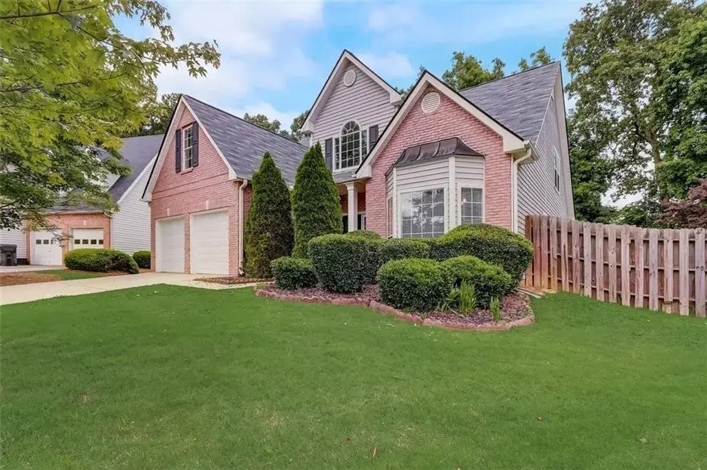 Front - 2356 Hampton Park Dr