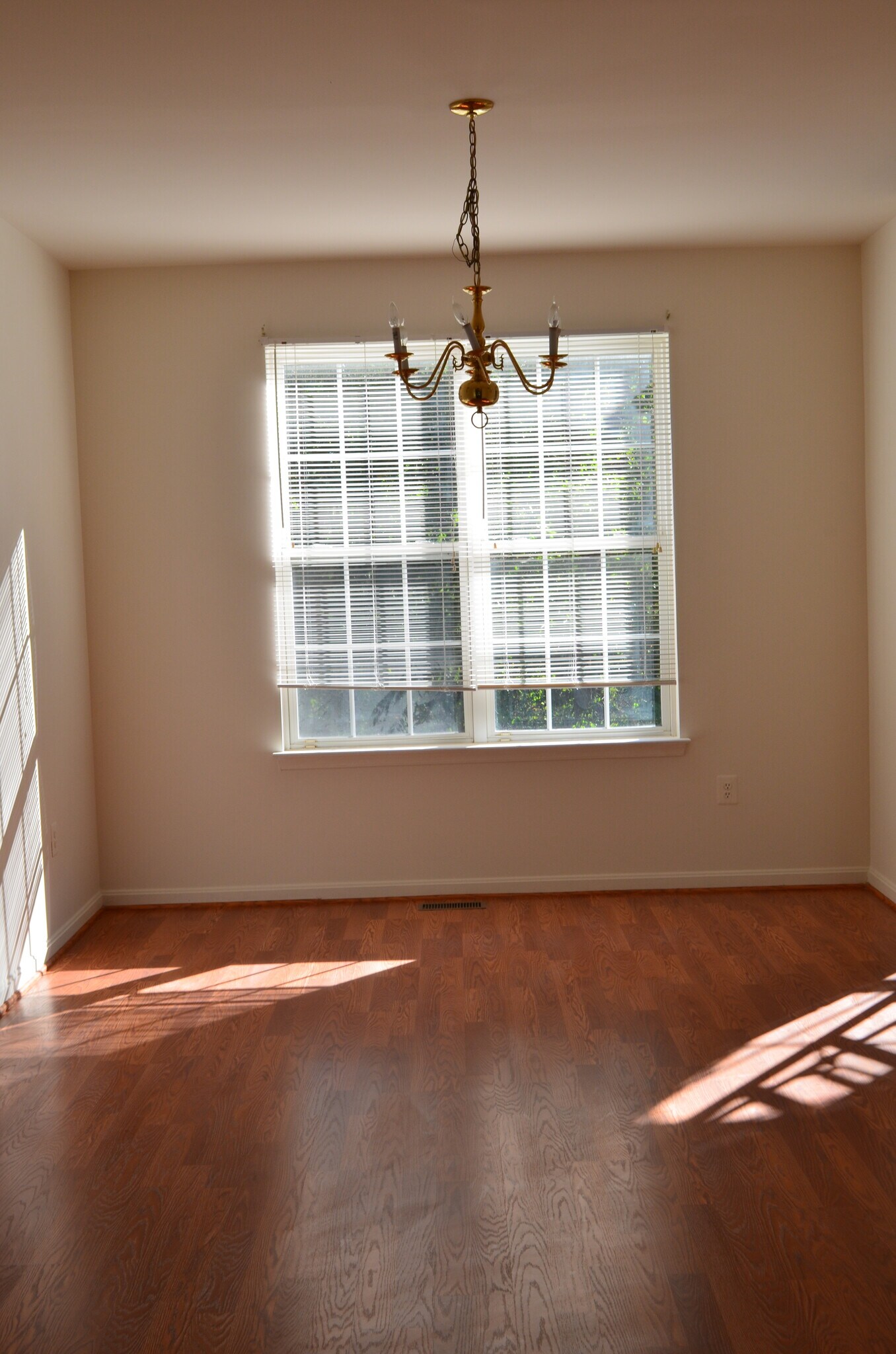 Building Photo - 8114 Pepper Ridge Way