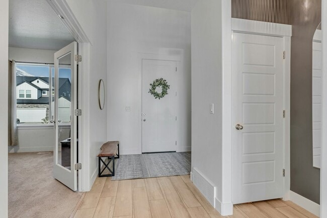 Building Photo - 14636 Snow Leopard Ln