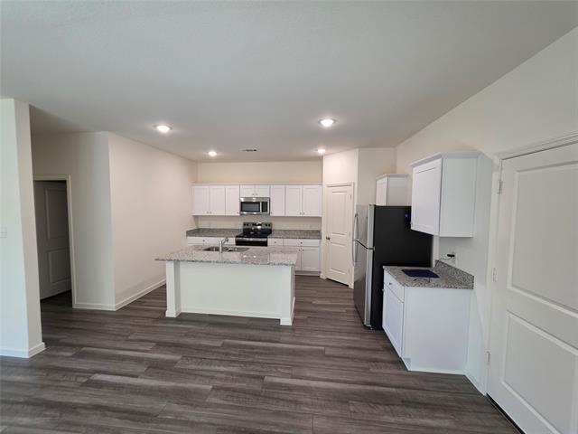 Building Photo - 6075 Mojave Dr