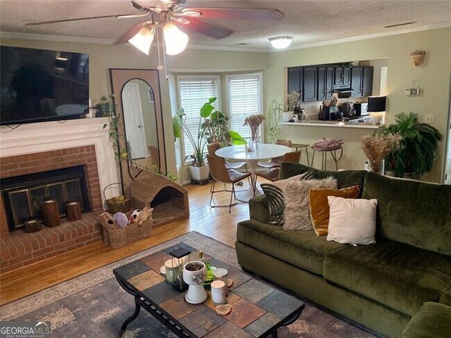 Building Photo - 5021 David Pl