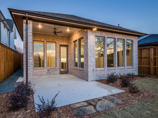 Building Photo - 119 W Park Dr