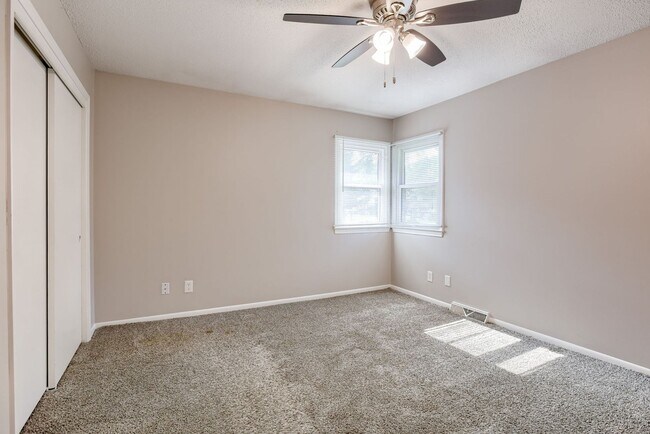 Building Photo - Spacious Split Entry with 2-Car Garage & Finished Basement!!