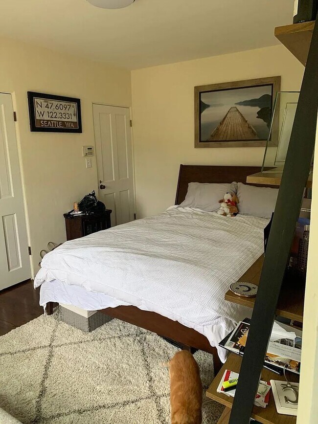 Building Photo - 4893 Niagara Ave