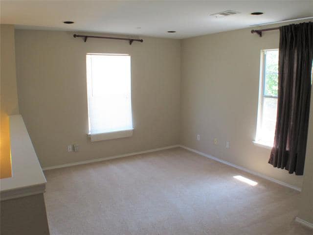 Building Photo - 2332 Oklahoma Ave