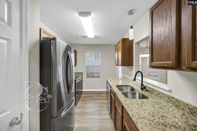 Building Photo - 815 Chablis Dr