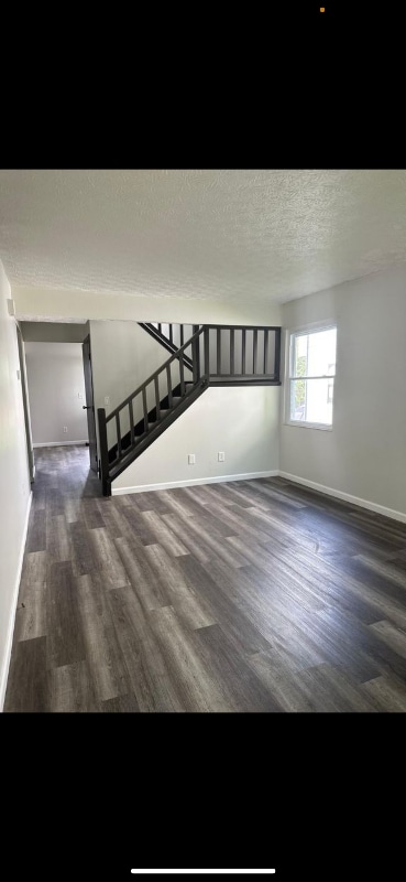 Building Photo - 3824 Longton Dr