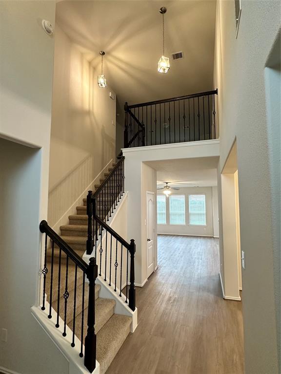 Building Photo - 652 Woodhaven Lks Dr