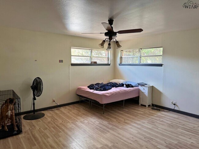 Building Photo - 4800 George St