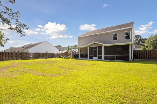 Building Photo - Spacious 4BR Home with Screened Porch & Fenced Yard in Effingham