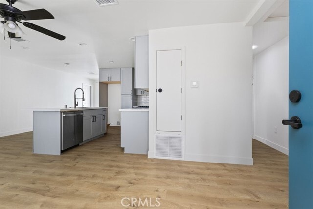 Building Photo - 404 Adlena Dr