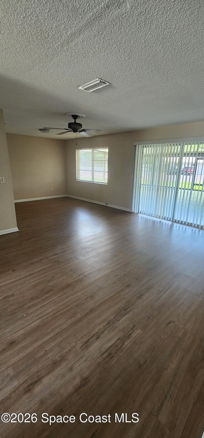 Building Photo - 1003 Coronado Dr