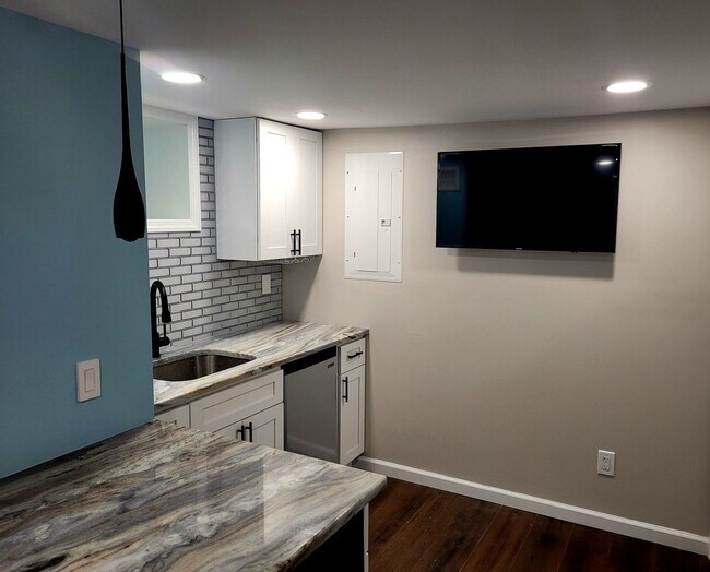 Building Photo - Newly Renovated Mt. Airy Corner Home — Hig...
