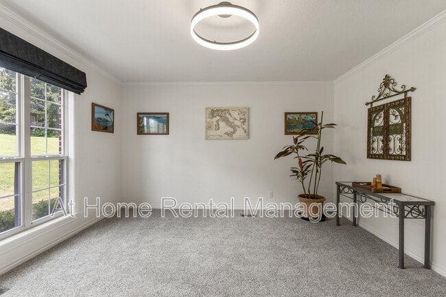 Building Photo - 1220 Renaissance Dr