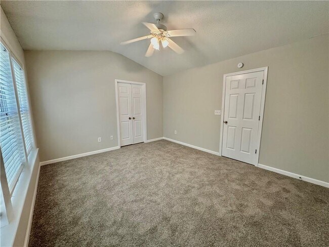 Building Photo - 9165 Nesbit Ferry Rd