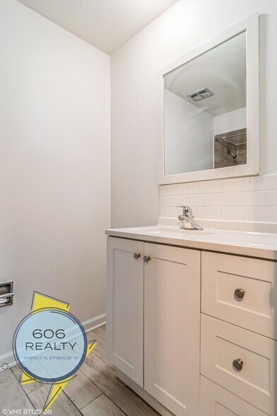 Building Photo - 115 N Kenilworth Ave